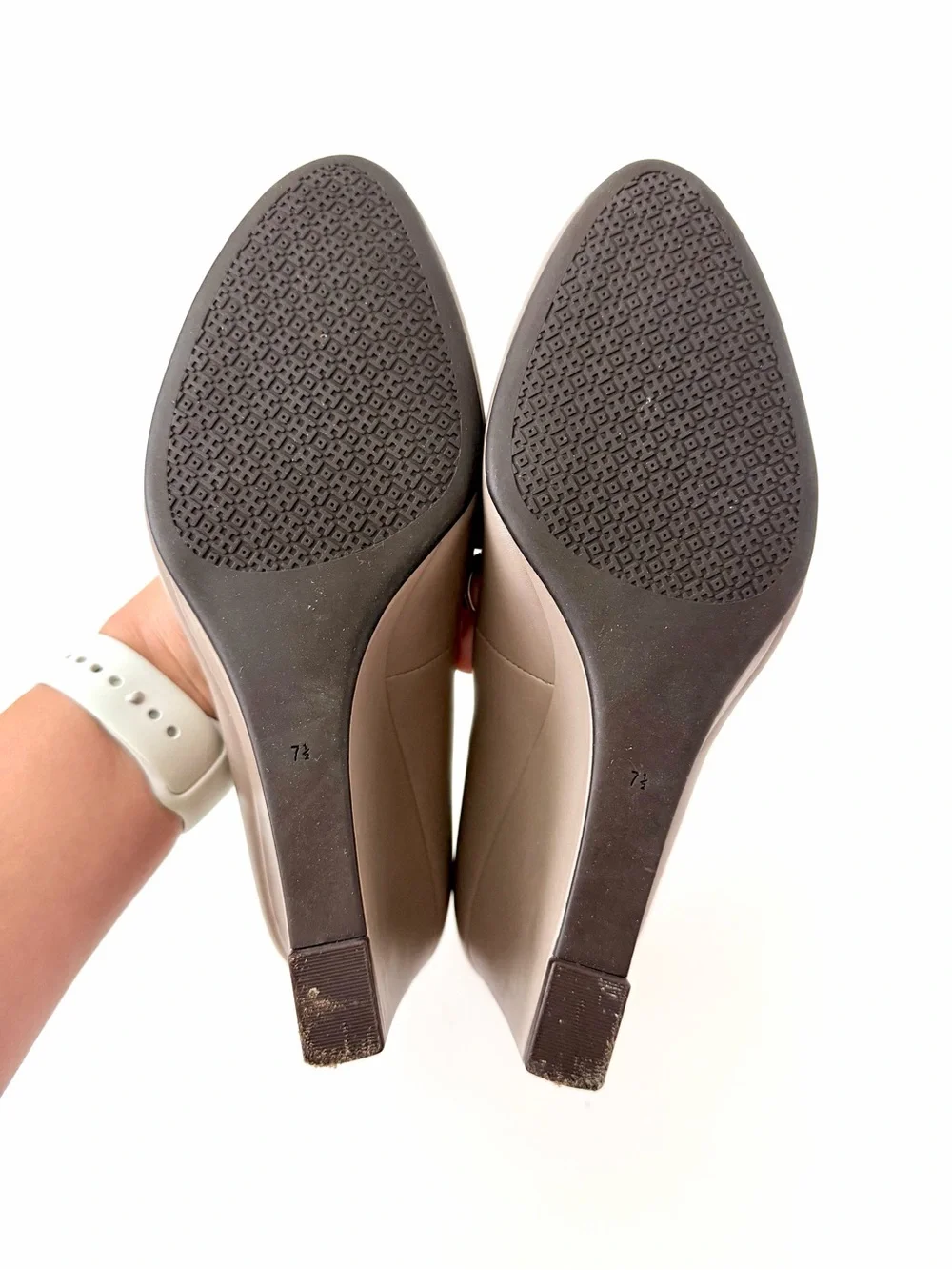TORY BURCH | Luna Wedge Pumps French Gray Leather Logo Medallion Heels Size 7.5